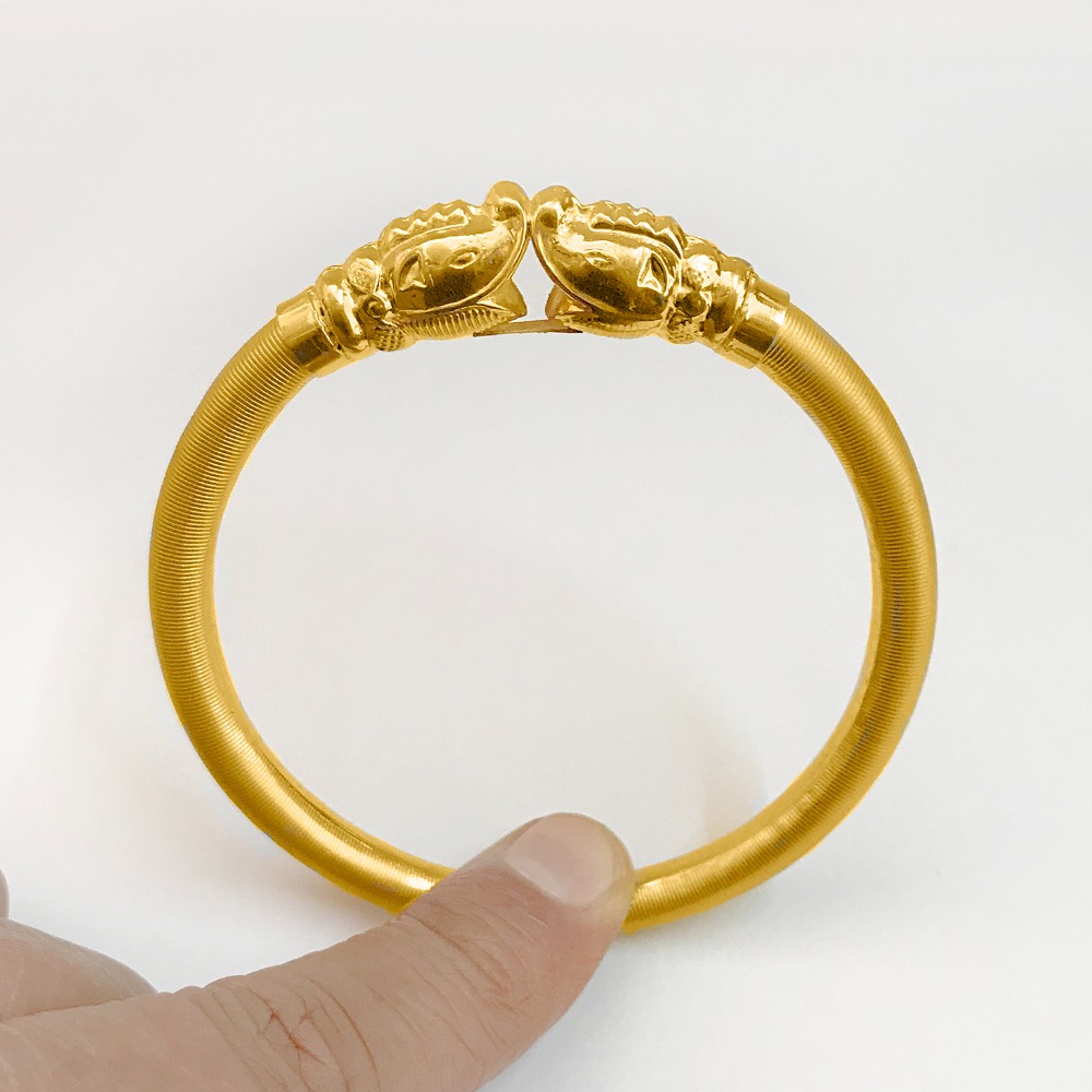22 Kt Yellow Gold Handmade Elephant Face Slip Bracelet Bangle