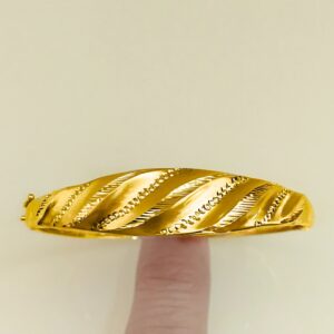 18K Yellow Gold Trendy Wide Open Lock Women's Bangle Bracelet