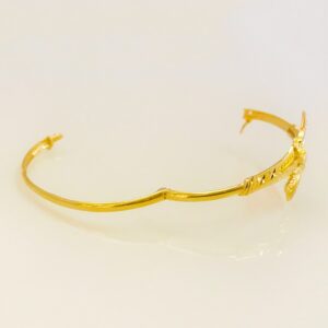 18 Kt Stamped Yellow Gold Designer Openable Women's Bangle Bracelet