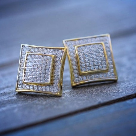 1.44 Ct G-H/VS Certified Diamonds Women Stud Earrings, 18Kt Gold