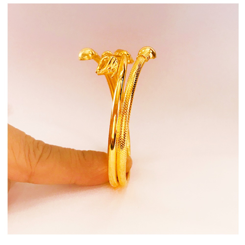 22K Solid Yellow Gold Party Wear Women Bracelet Bangle 22.640 Grams