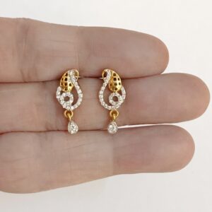 18 Kt Solid Fine Yellow Gold Cubic Zirconia CZ Stud Drop Classy Women'S Earrings