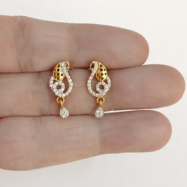 18 Kt Solid Fine Yellow Gold Cubic Zirconia CZ Stud Drop Classy Women'S Earrings