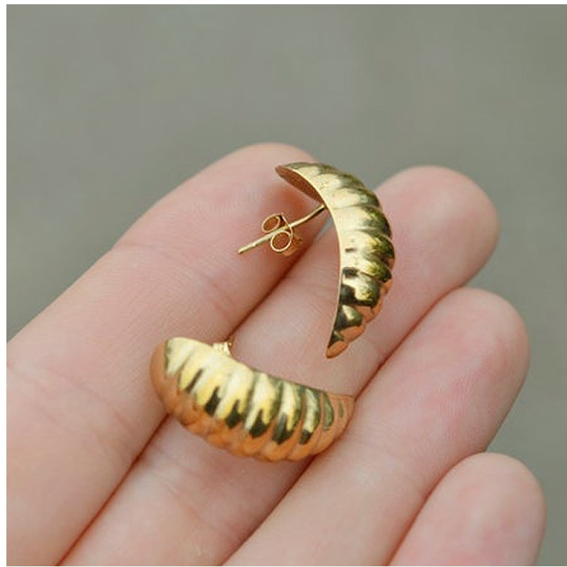 22 Kt Hallmark Real Solid Yellow Gold Ribbed Chunky Textured Cool Stud Earrings