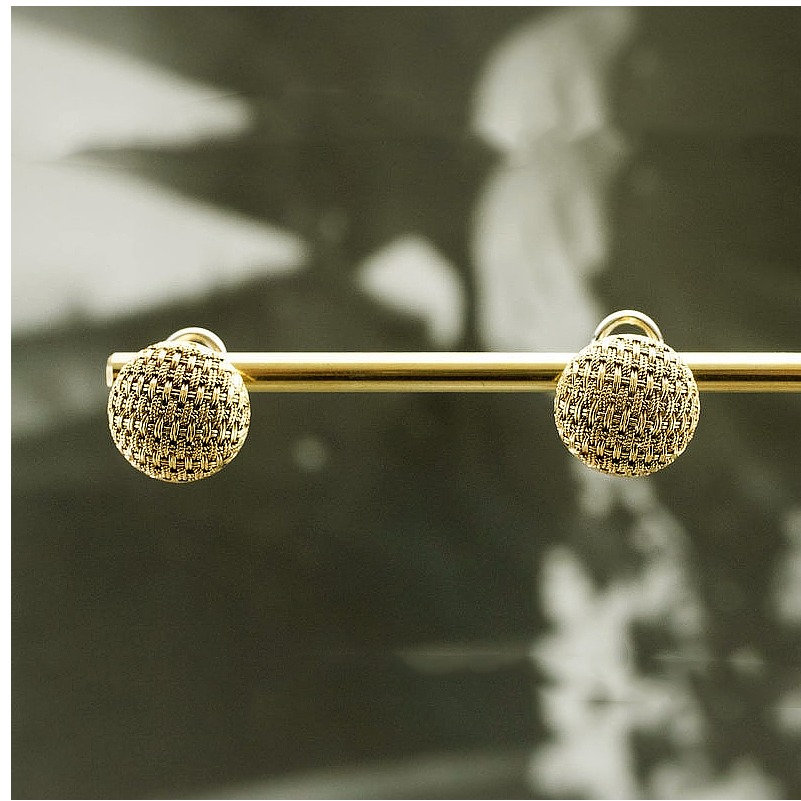 18 Kt Hallmark Real Solid Yellow Gold Italian Woven Domed Stud Earrings Omega