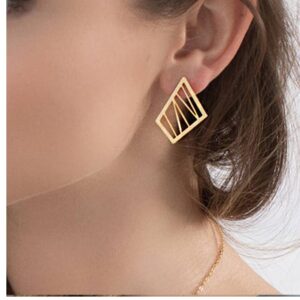 22 Kt Hallmark Real Solid Yellow Gold Geometric Post Triangle Stud Earrings