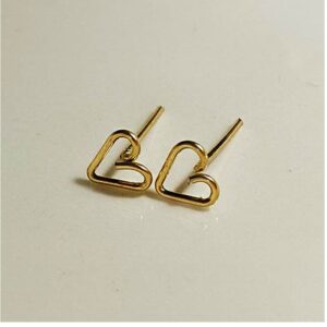 Fine Jewelry 22 Kt Hallmark Real Solid Yellow Gold Heart Small Stud Earrings