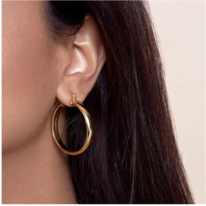 22 Kt Hallmark Real Solid Yellow Chunky Gold Medium Sized Huggie Hoop Earrings