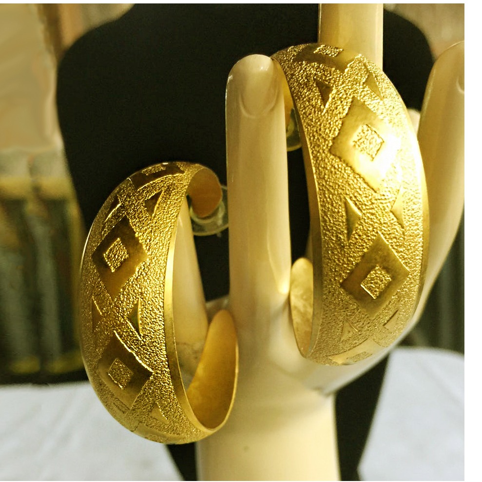 18 Kt Hallmark Real Solid Yellow Gold Etched Huggie Hoop Earrings Screw Back - Image 5