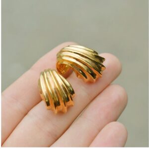 18 Kt Hallmark Real Solid Yellow Gold Ribbed Chunky Women'S Huggie Hoop Earrings