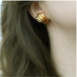 18 Kt Hallmark Real Solid Yellow Gold Ribbed Chunky Women'S Huggie Hoop Earrings