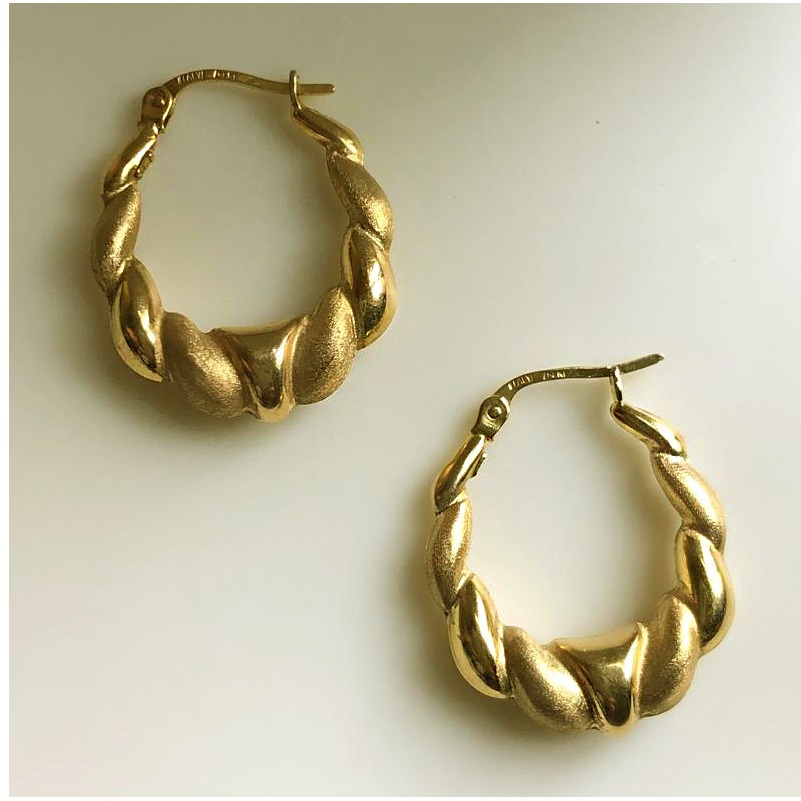 18 Kt Hallmark Real Solid Yellow Gold Twist Oval Satin Huggie Hoop Earrings - Image 2