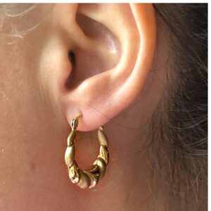 18 Kt Hallmark Real Solid Yellow Gold Twist Oval Satin Huggie Hoop Earrings