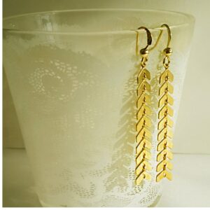 18 Kt Hallmark Real Solid Yellow Gold Bridesmaid Chevron Dangle Drop Earrings