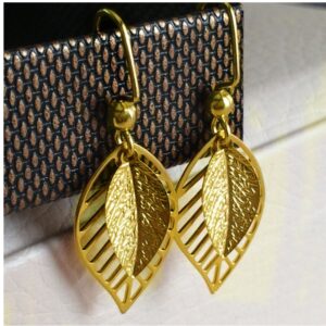 18 Kt Hallmark Real Solid Yellow Gold Filigree Leaf Women'S Dangle Drop Earrings