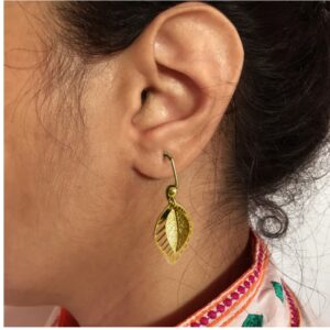 18 Kt Hallmark Real Solid Yellow Gold Filigree Leaf Women'S Dangle Drop Earrings
