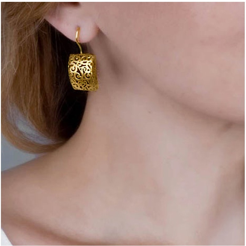 18 Kt Hallmark Real Solid Yellow Gold Filigree Cutout Lace Dangle Drop Earrings