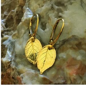 18 Kt Real Solid Yellow Gold Rose Leaf Premium Lever Back Dangle Drop Earrings