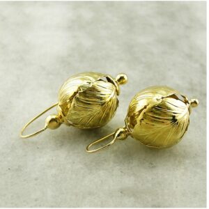 18 Kt Real Solid Yellow Gold Beautiful Leaf Shaped Beads Dangle Drop Earrings