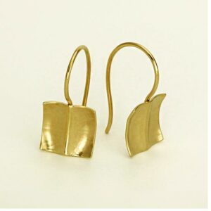 18 Kt Hallmark Real Solid Yellow Gold Square Hammered Hook Dangle Drop Earrings
