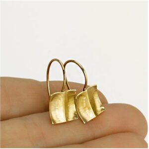 18 Kt Hallmark Real Solid Yellow Gold Square Hammered Hook Dangle Drop Earrings