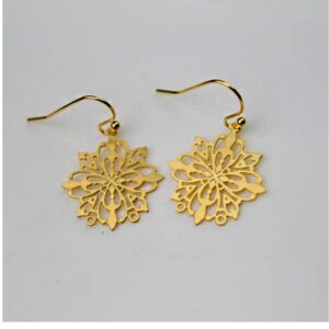 18 Kt Hallmark Real Solid Yellow Gold Filigree Flower Hook Dangle Drop Earrings