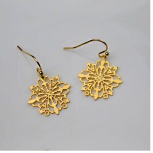18 Kt Hallmark Real Solid Yellow Gold Filigree Flower Hook Dangle Drop Earrings