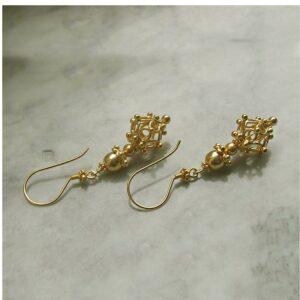 18 Kt Real Solid Yellow Gold Filigree Wire Wrapped Floral Dangle Drop Earrings