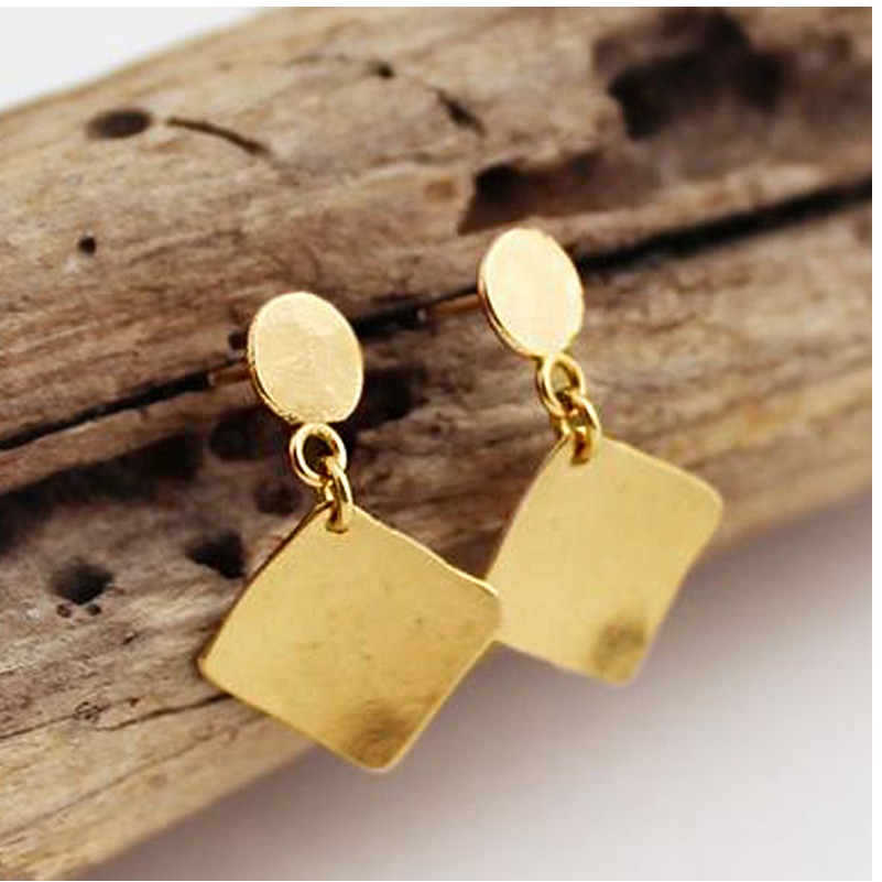 18 kt hallmark yellow gold hammered geometric dangle drop earrings - Image 4