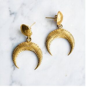 18 kt yellow gold half moon horn dangle drop women's earrings 12 gram