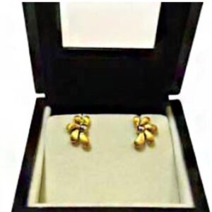 18 kt yellow gold wedding wear stud earrings fine jewelry 4.340 gm