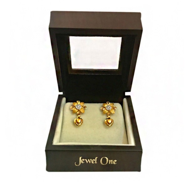18kt yellow gold wedding wear stud earrings screw back cz