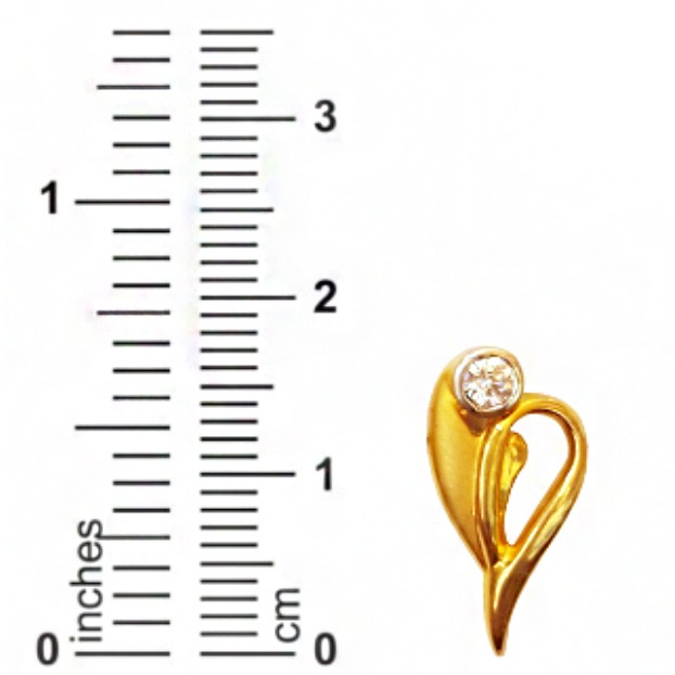 18kt solid yellow gold wedding wear stud earrings screw back cz