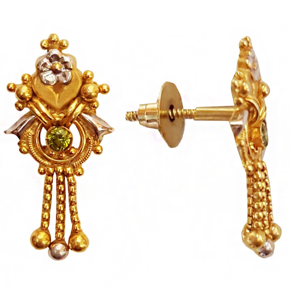 18 Kt Solid Yellow Gold Party Wear Wedding Wear Stud Earrings Exquisite Jewelry