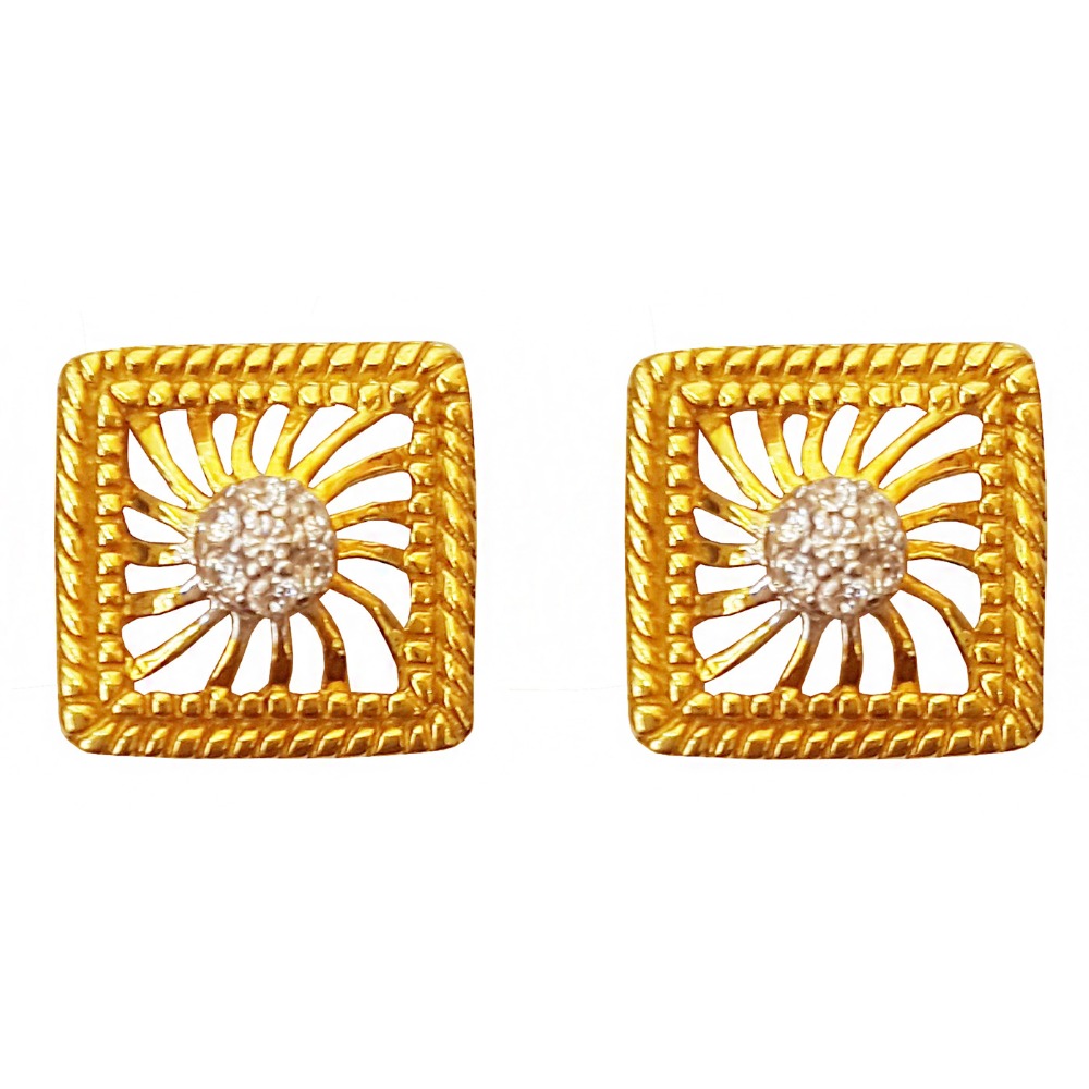 18 kt solid yellow gold party wear wedding wear stud earrings cz