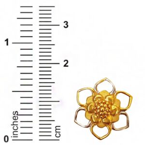 18 kt yellow gold wedding wear two tone flower stud women's earrings