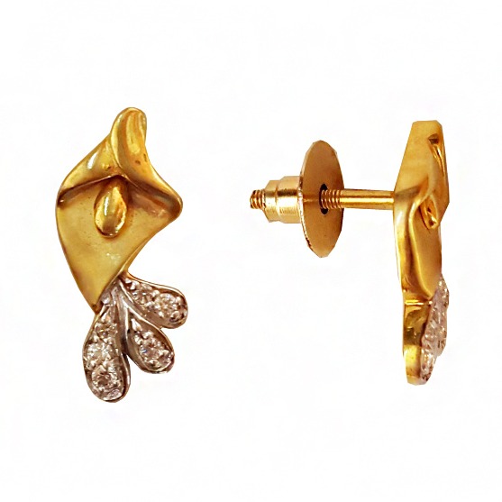 18kt yellow solid gold wedding wear stud earrings cz