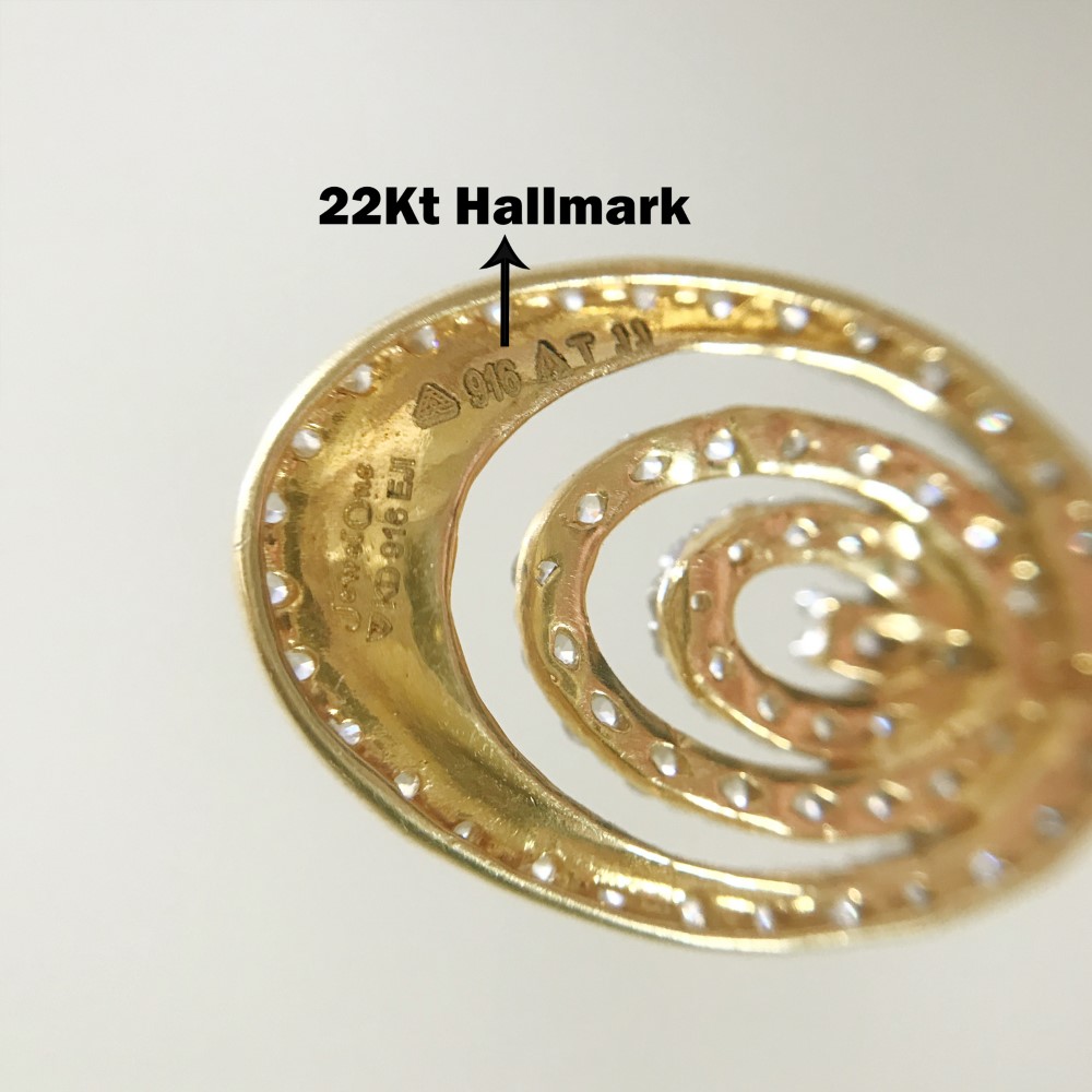 22 Kt Real Solid Yellow Gold Charm Women's Oval Necklace Pendant Cubic Zirconia