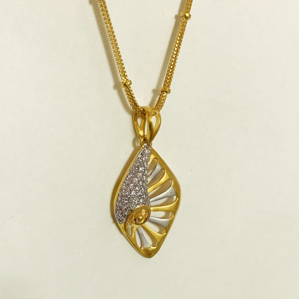 18 Kt Solid Yellow Gold Charm Women 2 Tone Necklace Pendant White Cubic Zirconia