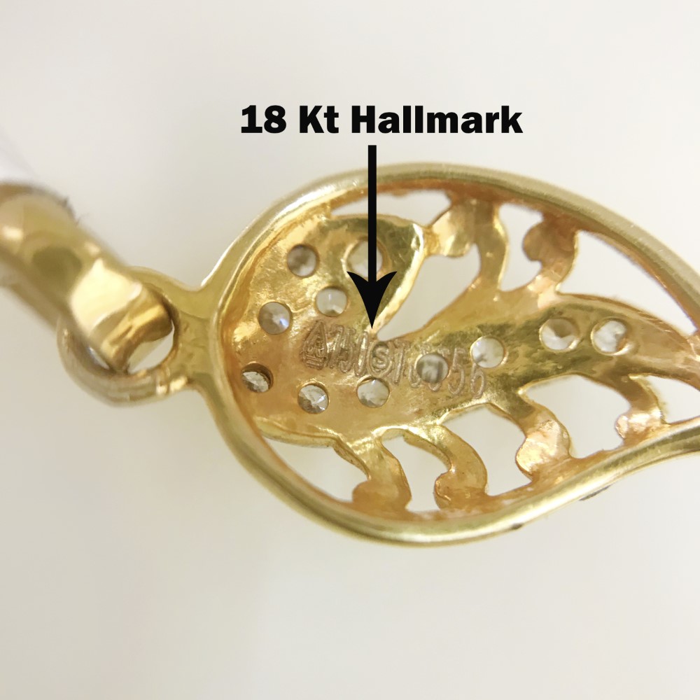 Solid 18Kt Yellow Gold White Cubic Zirconia CZ Charm Necklace Women's Pendant 30