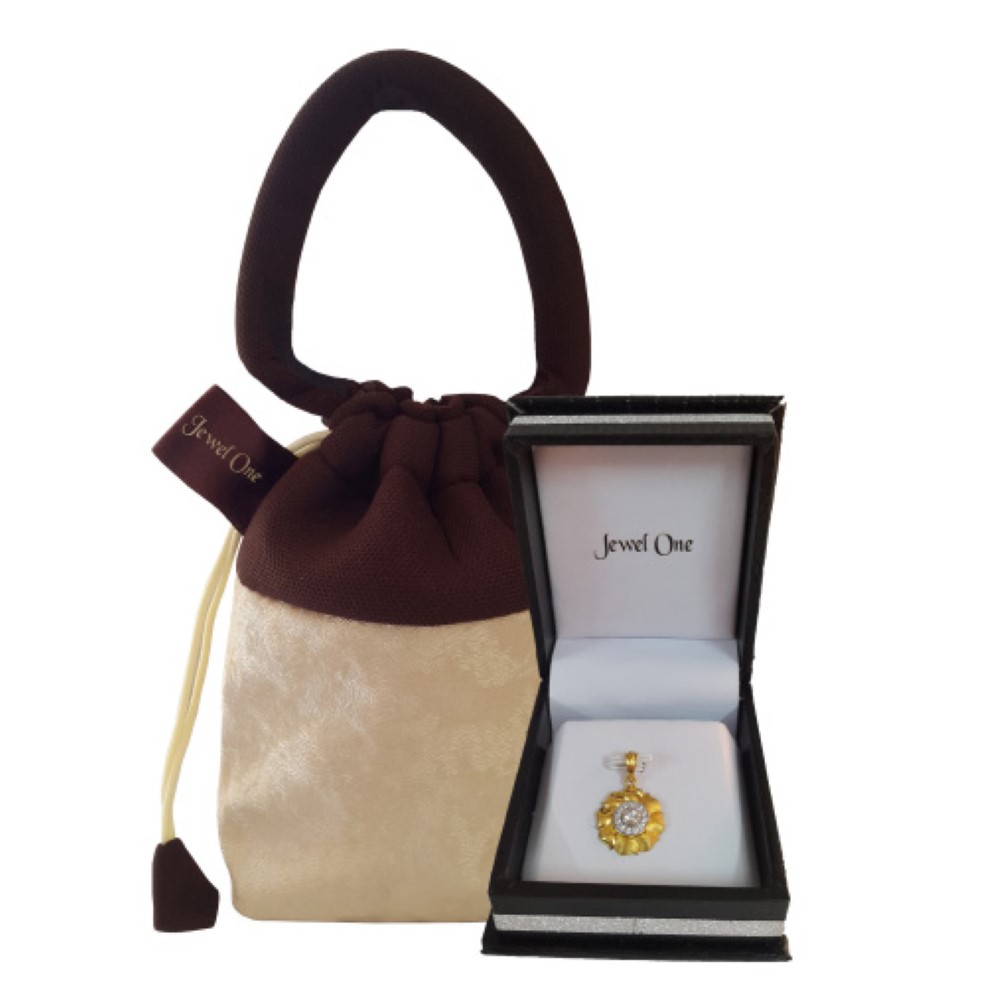 Solid 18Kt Yellow Gold White Cubic Zirconia CZ Necklace Lucky Women's Pendant