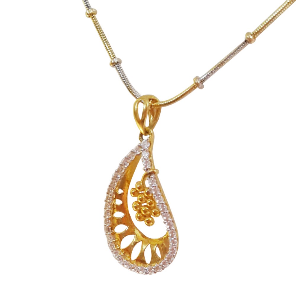 22 Kt Yellow Gold White Cubic Zirconia CZ Pear Charm Necklace Women Pendant