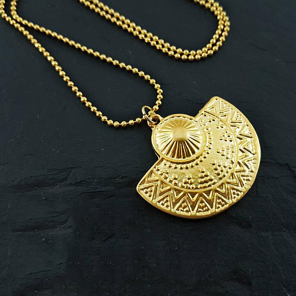 18 Kt Solid Yellow Gold Half Circle Tribal Layering Boho Chain Necklace Pendant