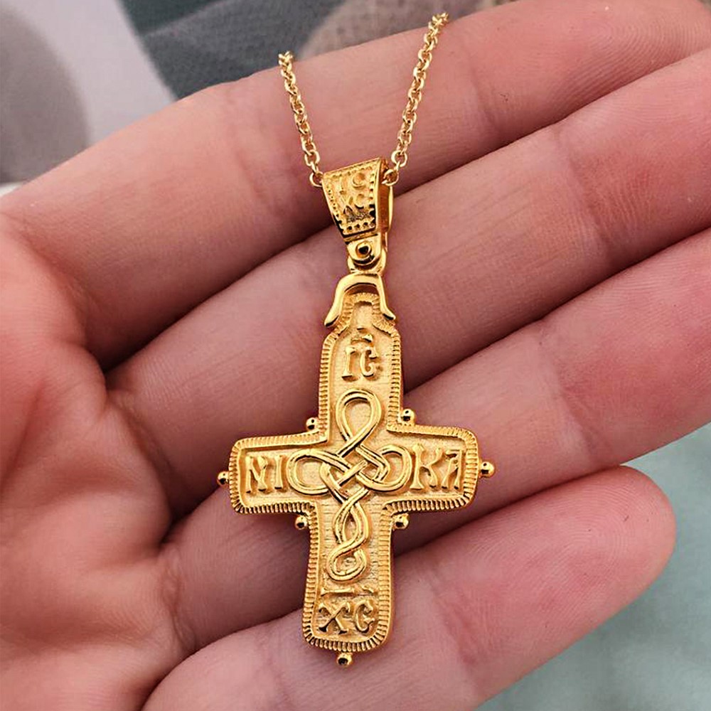 18 Kt Yellow Gold 16th Centuary Byzantine Cross ICXC NIKA Chain Necklace Pendant