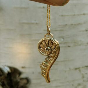 18 Kt Real Solid Yellow Gold Hand Crafted Fiddlehead Fern Chain Necklace Pendant