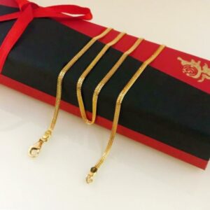 22 Kt Yellow Gold Curb Hallmark Necklace Flat Unisex Chain 7.950 Grams 3 mm Wide