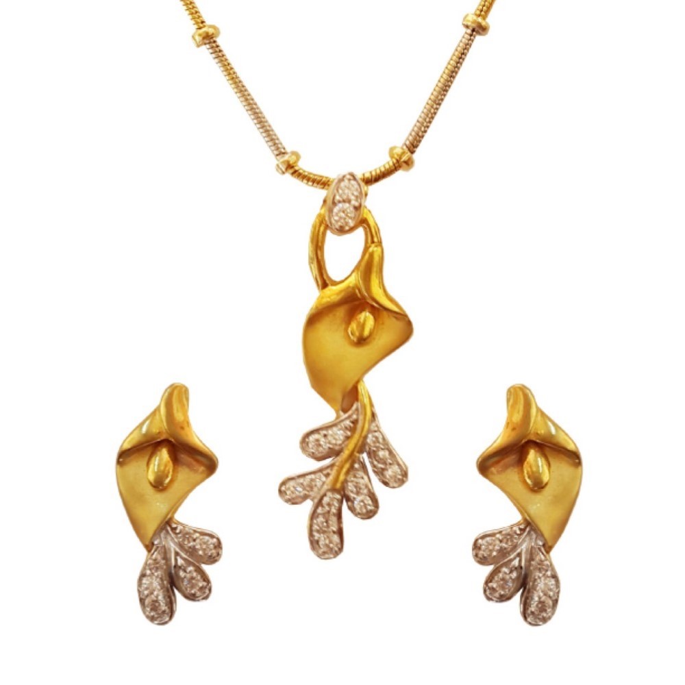 18 Kt Solid Yellow Gold Wedding Wear Set Earrings & Pendant CZ Women's Necklace