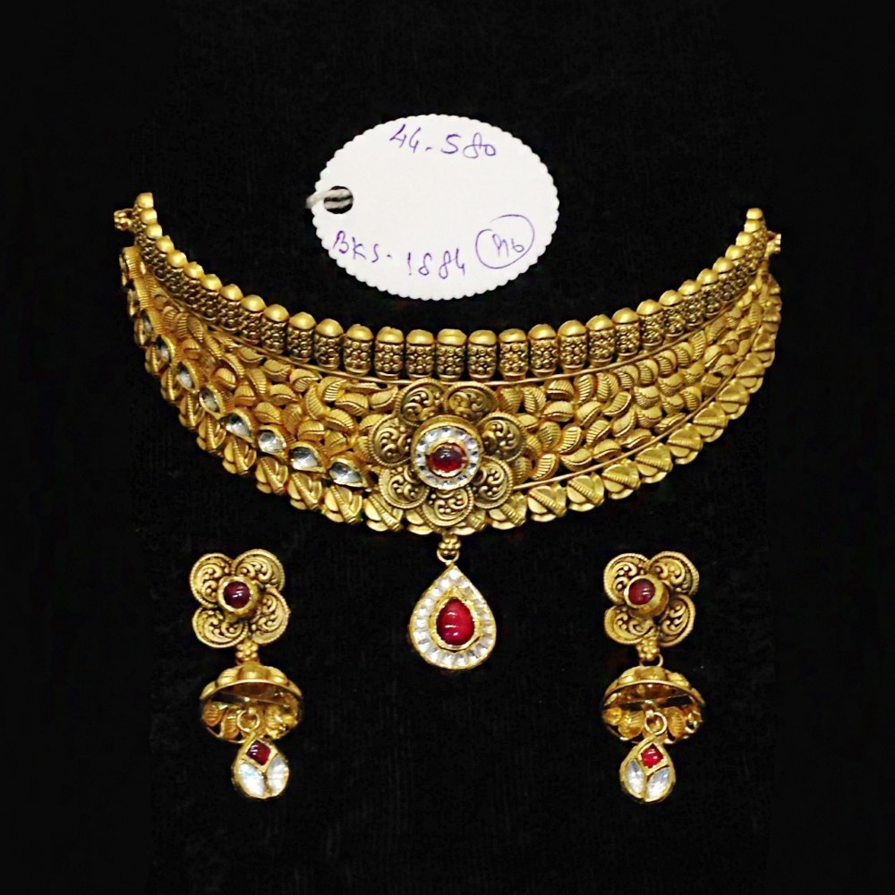 22Kt Solid Yellow Gold Antique Necklace Earrings Women Collar Set 44.580 Grams