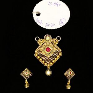 22Kt Solid Yellow Gold Antique Necklace Earrings Women Pendant Set 15.040 Grams