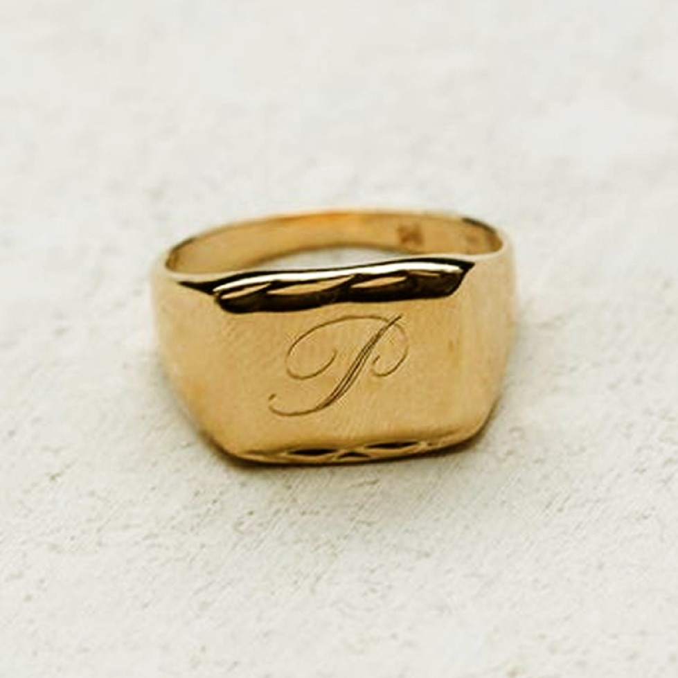 22 Kt Yellow Gold Engraved Initial Letter P Men'S Ring Size 8-11
